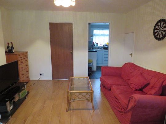 4 bedroom semi-detached house to rent - Photo 1