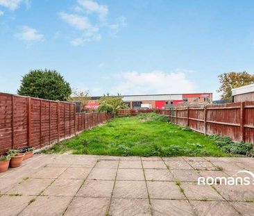 North Lane, Aldershot, Hampshire, GU12 - Photo 6