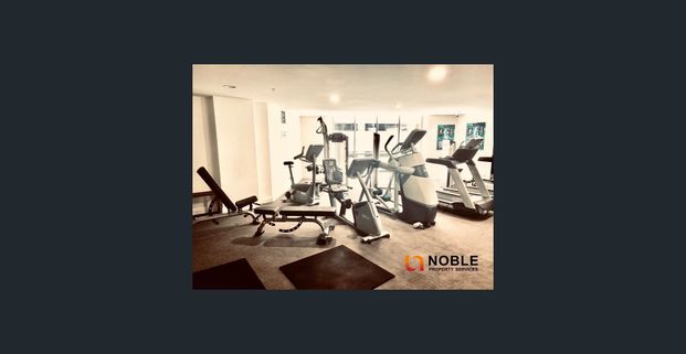 North Facing Refurbished 2 bedroom 1 bath + 2 toilets apartment with Optional Parking - Photo 1