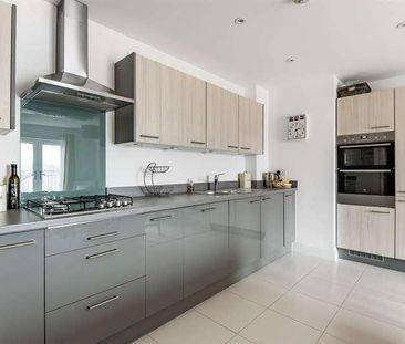 Englefield Place, Earley, Reading, RG6 - Photo 3