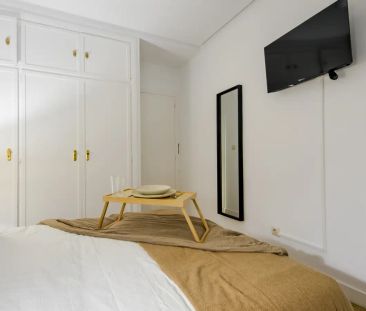 Room in a shared 8-bedroom apartment for rent in Trafalgar. - Foto 6