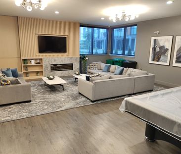 Beautiful Three Bedrooms at Polygons Townsend Complex - Photo 4