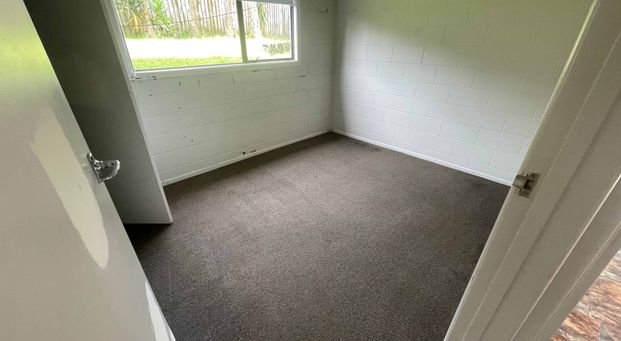 LARGE FAMILY HOME - Photo 1