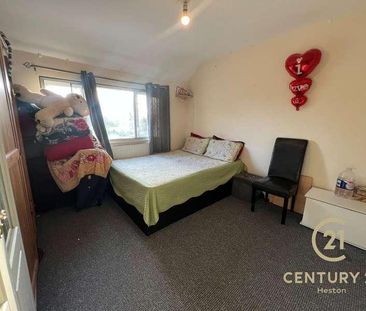 The Crossways Hounslow, TW5 - Photo 4