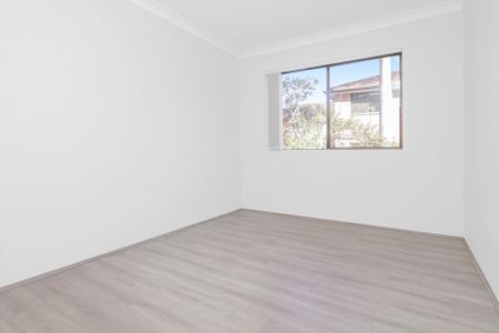 4/32-33 Park Avenue, Westmead. - Photo 3