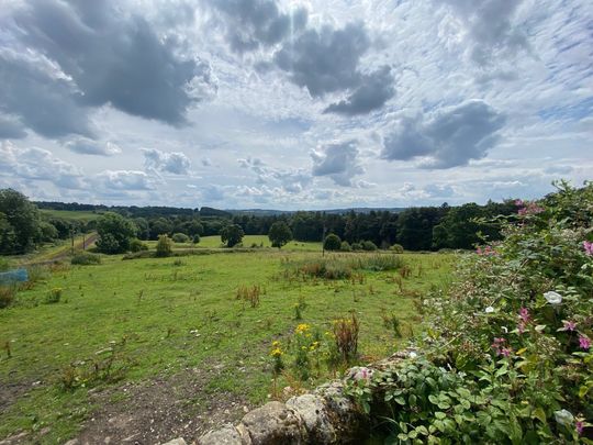 Gill Lane, Leeds, Yeadon - Photo 1