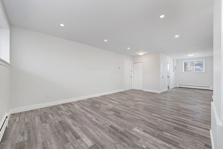 Whitehall Apartments - Photo 2