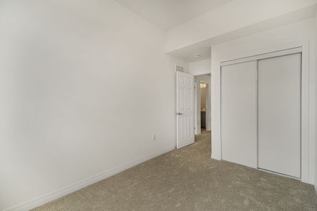 For Lease - 25 Canvas Crescent, Welland, Ontario - Photo 3