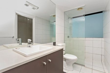 Breathtaking Panoramic Views to Albert Park Lake! - Photo 5