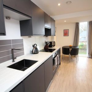 1 bedroom apartment to rent - Photo 2