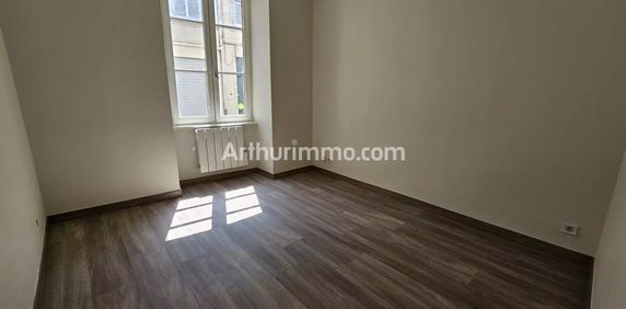 Location Appartement 4 pièces 59 m2 à Lons-le-Saunier - Photo 2