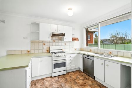 4 Attlee Place, Winston Hills NSW 2153 - House For Rent | Domain - Photo 4