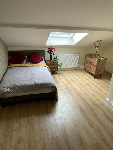 Room in a Shared House, Barton Terrace, LS11 - Photo 3