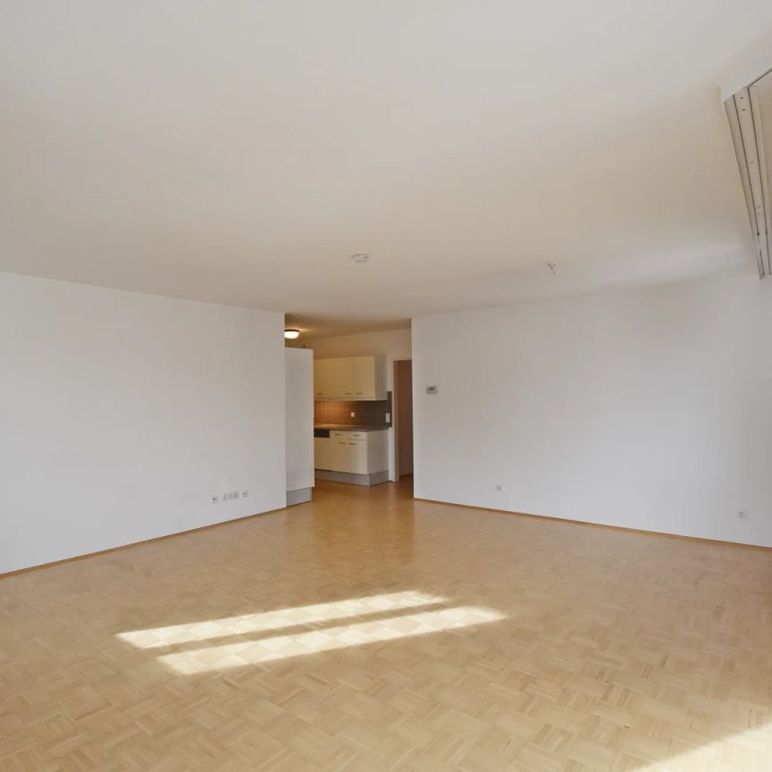 Sonnige 3 Zimmer Wohnung mit einem großzügigem Wohnbereich - Photo 1
