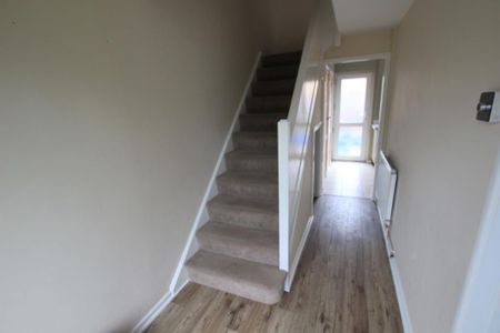 3 bedroom terraced house to rent - Photo 4