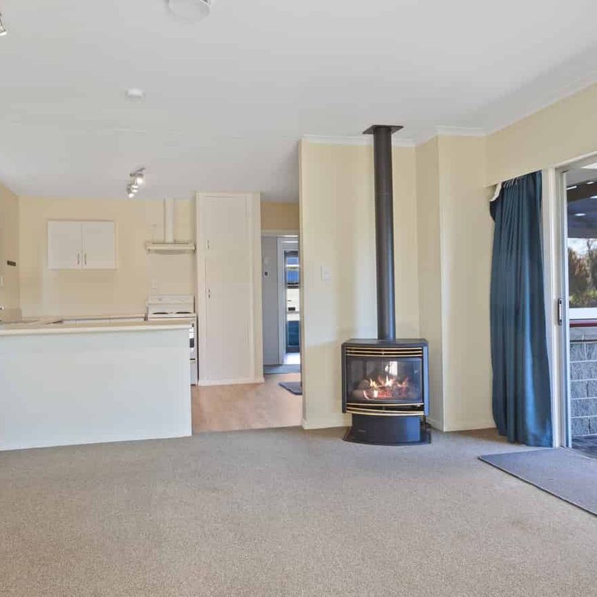 5 Bedroom Family Home in Sockburn - Photo 1