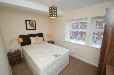 2 bedroom flat to rent - Photo 4