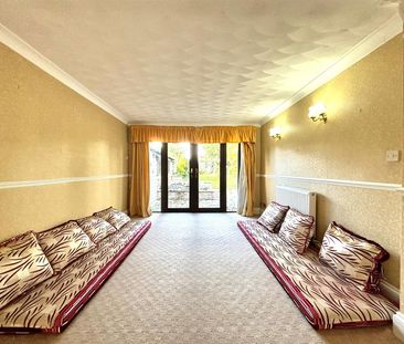 3 bedroom house - detached - Photo 2