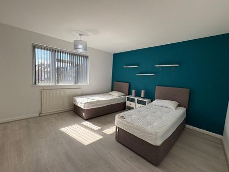 Colham Avenue, West Drayton, UB7 8EU - Photo 5