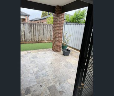 Beautiful 3-Bedroom Family Home - Fresh, Spacious & Move-In Ready! - Photo 3