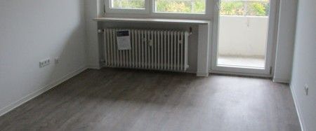 Zuhause fühlen: hübsche 1,5-Zimmer-Single-Wohnung mit EBK - frisch renoviert! - Photo 1