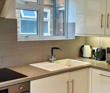 2 bedroom maisonette to rent - Photo 6
