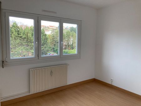 Location Appartement 4 pièces 72m² - Photo 2