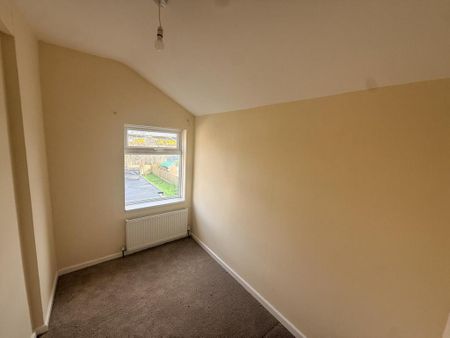 3 bedroom terraced house to rent - Photo 3