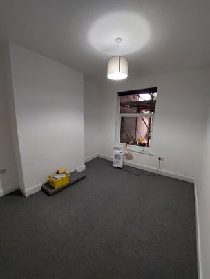 3 Bed Terraced House, Langton Park, BS3 - Photo 1