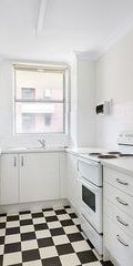 Oversized One Bedroom Apartment in East Side Drummoyne - Photo 4