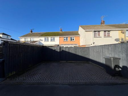 3 bedroom terraced house to rent - Photo 2