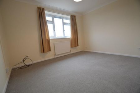 Lowestoft Drive, Slough, Berkshire,SL1 - Photo 2