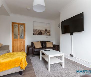 1 bedroom in a house share to rent - Photo 3