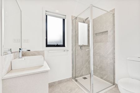 Spacious 4-Bedroom Home with Modern Features in Wollert - Photo 5