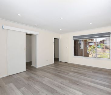 Spacious 3-Bedroom Home with Natural Light and Modern Amenities - Photo 6