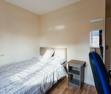4 bedroom house to rent - Photo 2