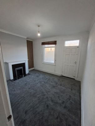 3 Bed Terraced House, Woodhouse Road, S12 - Photo 1