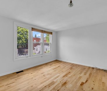 For Lease - 111 Spadina Avenue Unit# 2, West Centre Town, Ontario - Photo 2