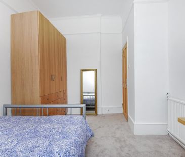 2 bedroom property to rent - Photo 3