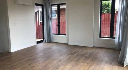 Near new 4 bedroom home ready and waiting! - Photo 2