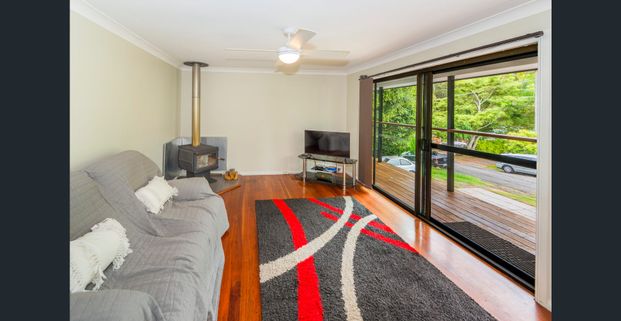 Charming Family Home in Sandy Beach - Photo 1