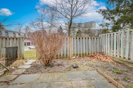 For Lease - 2145 Sherobee Road Unit# 85, Mississauga, Ontario - Photo 3