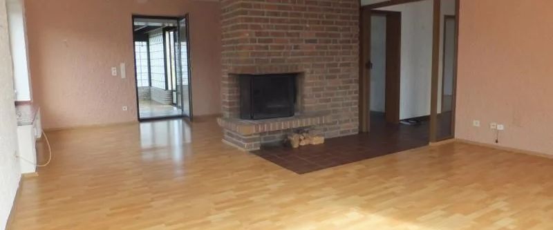 Freistehendes Wohnhaus in bester Nachbarschaft mit schönem Garten in sonnenscheingeprägter Ruhiglage - Foto 1