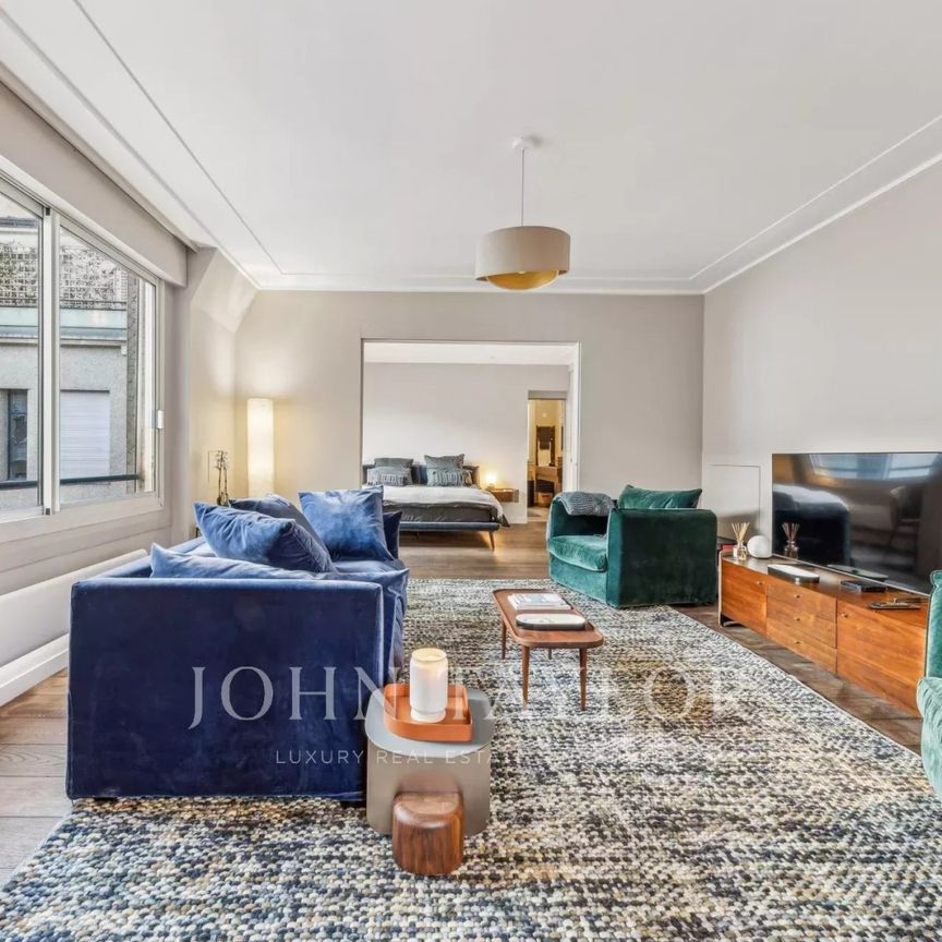 Appartement • Triangle d'Or - Photo 1