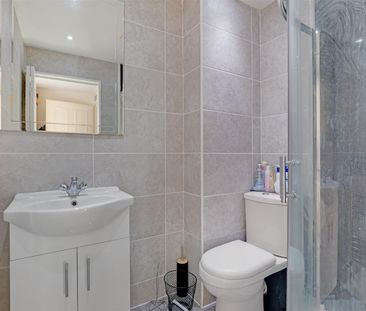 House To Let - Photo 6