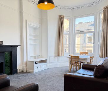 2 Bed Flat - Photo 3