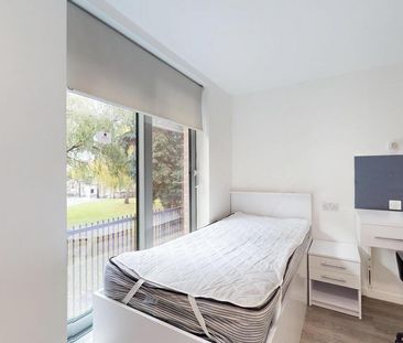 Studio to rent - Photo 6