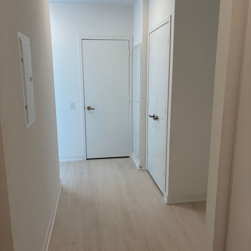 For Lease - 3900 Confederation Parkway Unit# 4201, Mississauga, Ontario - Photo 1