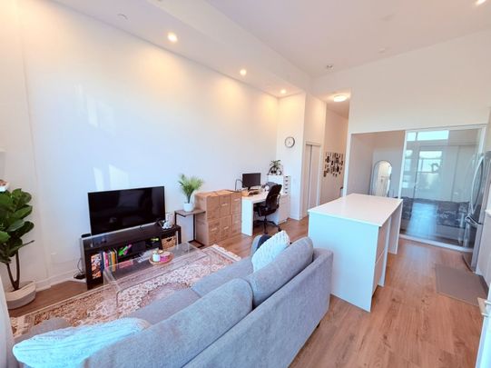 For Lease - 405 Dundas Street Unit# 107, Oakville, Ontario - Photo 1