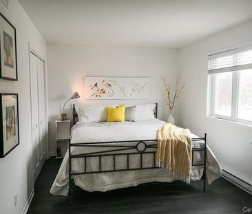 Maison à étages - 1067 Rue des Lucioles - Photo 1